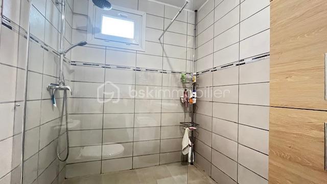 Maison - 96 m² - 4 pièces