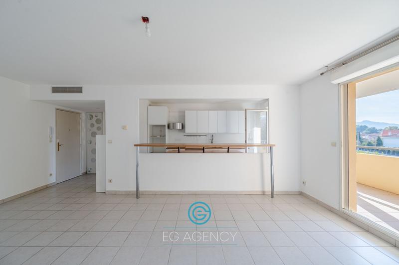 Appartement - 70 m² - 3 pièces