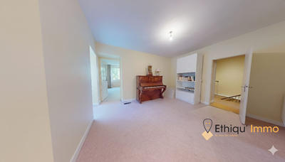 Appartement - 90 m² - 4 pièces