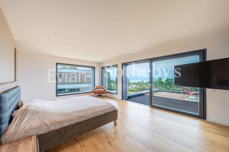 Maison - 276 m² - 7 pièces