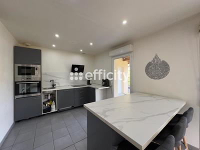 Maison - 81 m² - 4 pièces