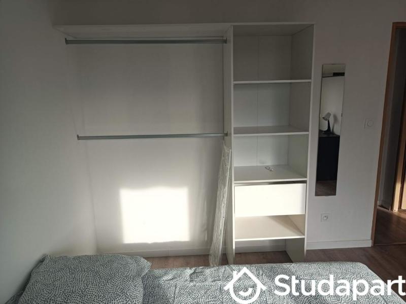 Chambre - 10 m² - 1 pièce