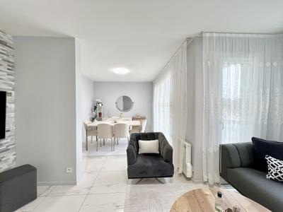 Appartement - 94 m² - 5 pièces