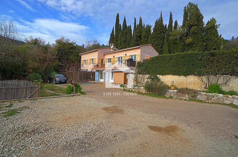 Villa - 227 m² - 7 pièces