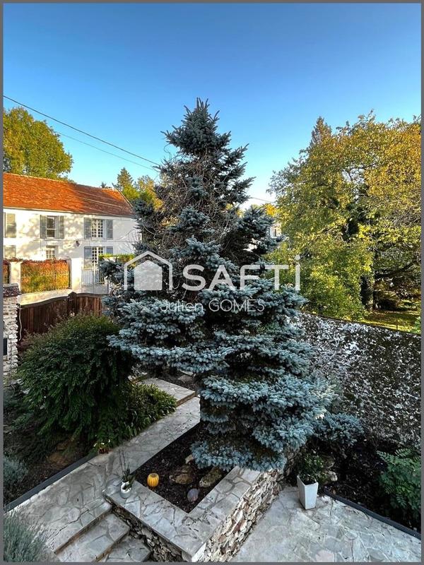 Maison - 298 m² - 12 pièces