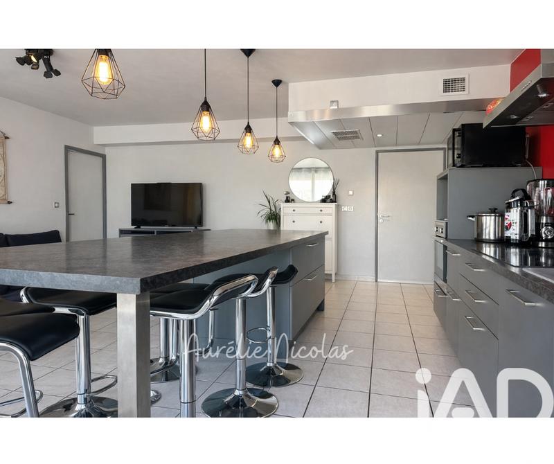 Appartement - 79 m² - 4 pièces