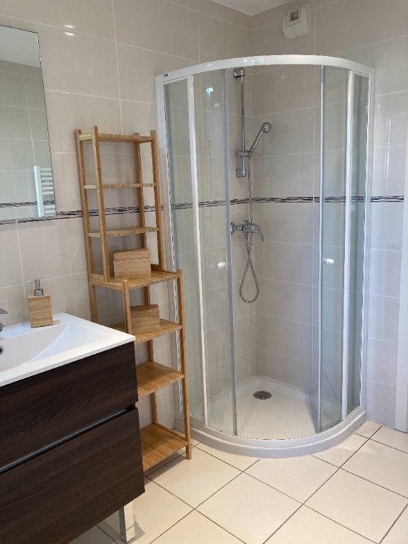 Studio - 25 m² - 1 pièce