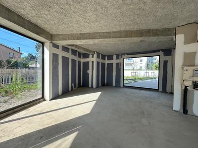 Local commercial - 197 m² - 1 pièce