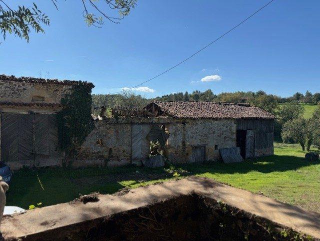 Maison traditionnelle - 77 m² - 2 pièces