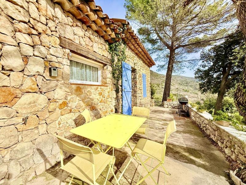 Propriété - 210 m² - 8 pièces