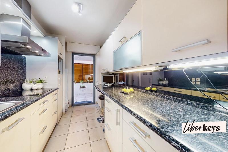 Appartement - 96 m² - 4 pièces