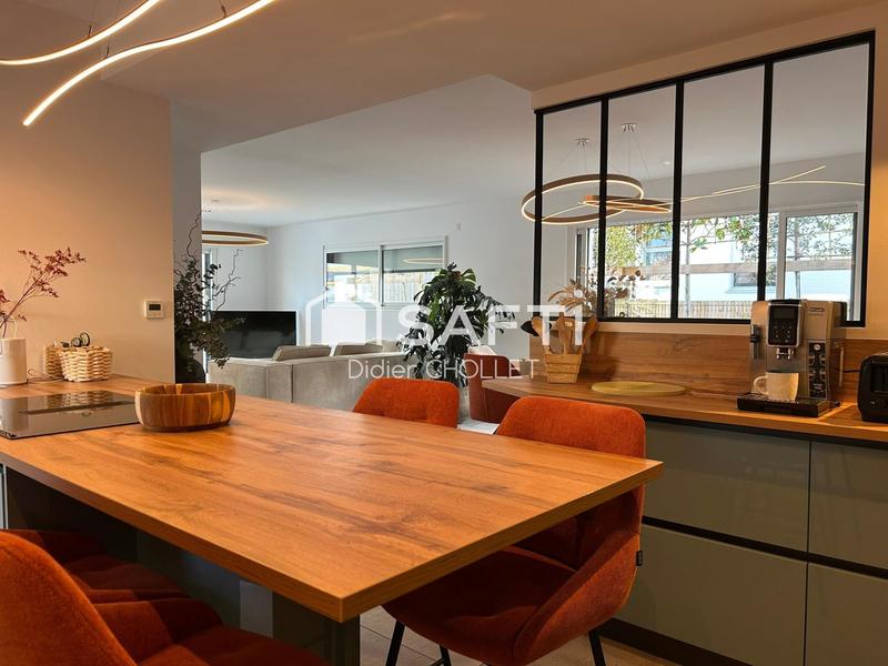 Maison - 130 m² - 4 pièces