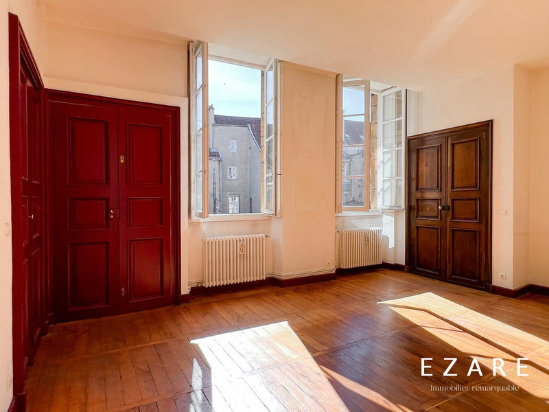 Appartement - 165 m² - 5 pièces