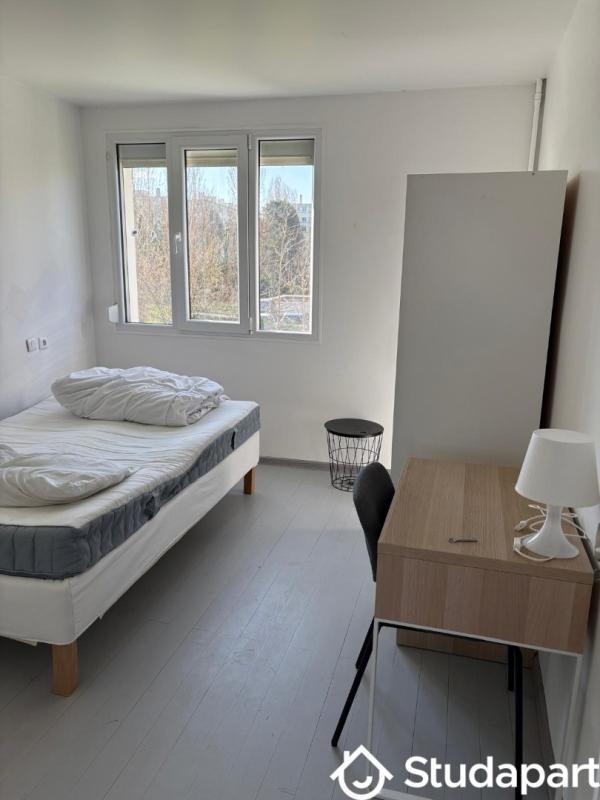 Chambre - 11 m² - 1 pièce