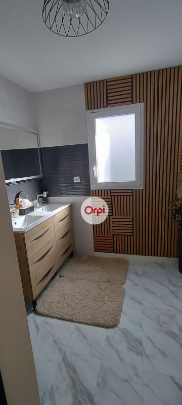 Maison - 95 m² - 3 pièces