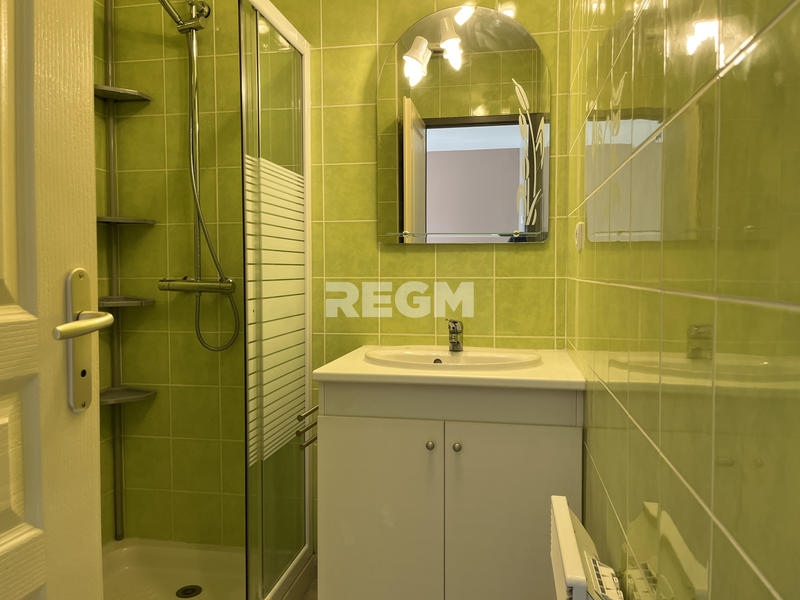 Maison - 215 m² - 8 pièces