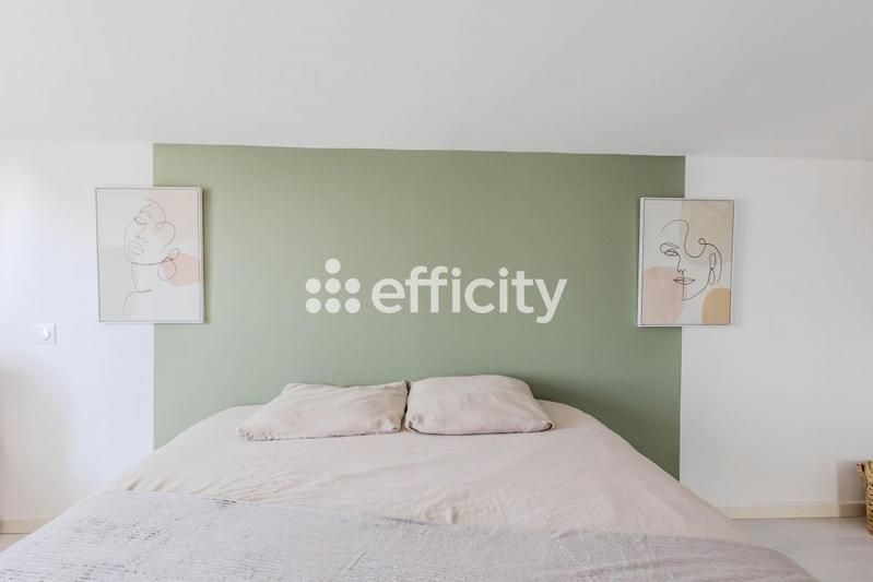 Villa - 260 m² - 9 pièces