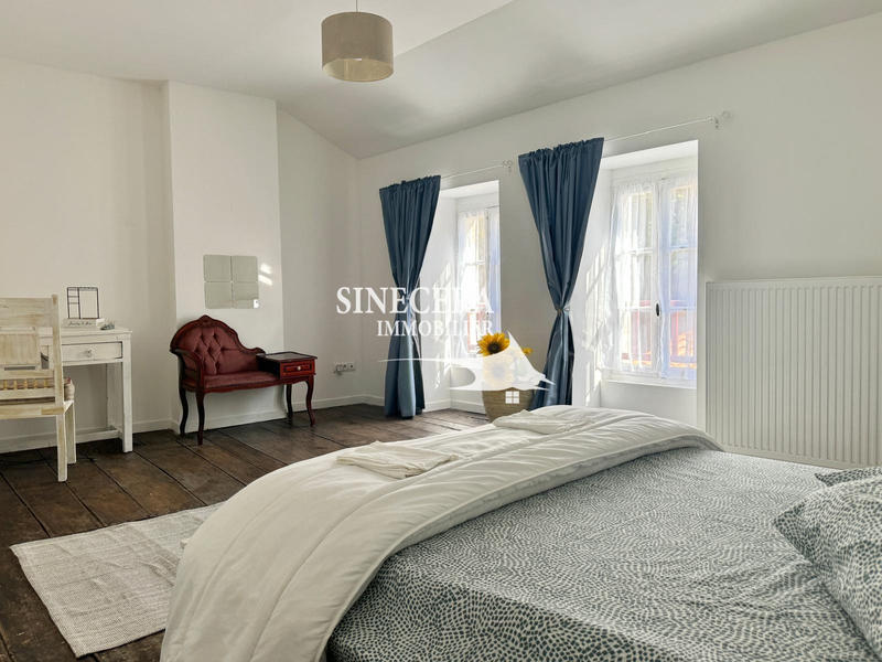 Appartement - 125 m² - 4 pièces