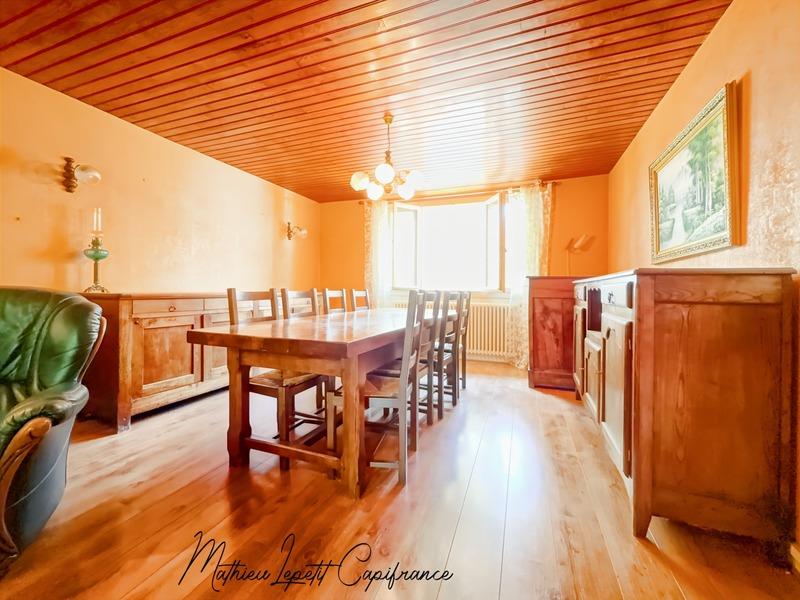 Maison - 264 m² - 8 pièces