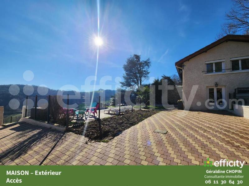 Villa - 95 m² - 5 pièces