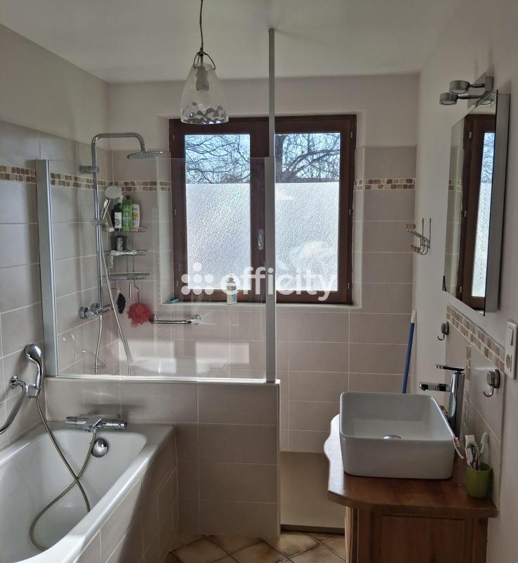 Maison - 138 m² - 6 pièces