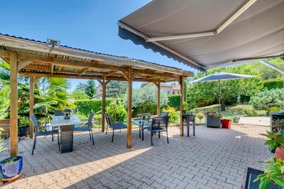 Villa - 200 m² - 9 pièces