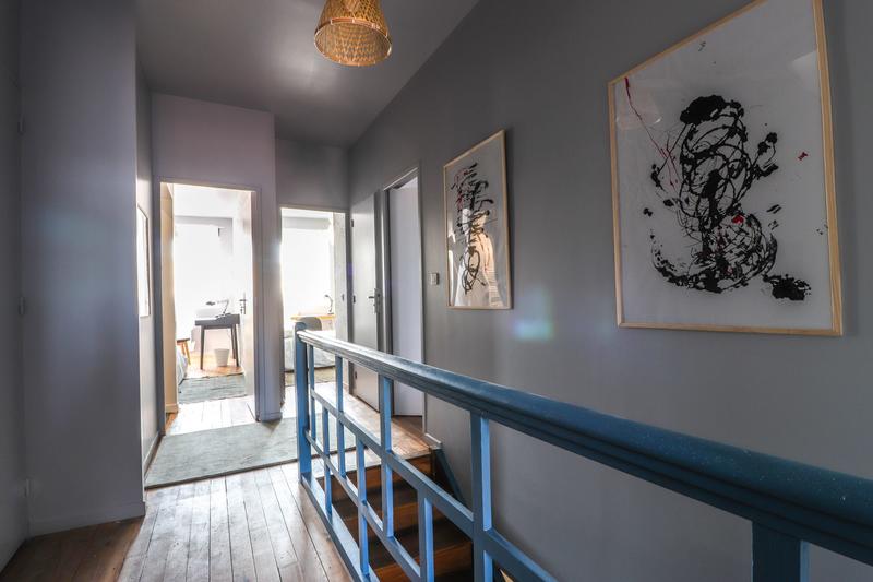 Maison traditionnelle - 213 m² - 11 pièces