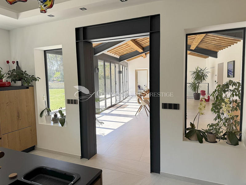 Propriété - 600 m² - 17 pièces