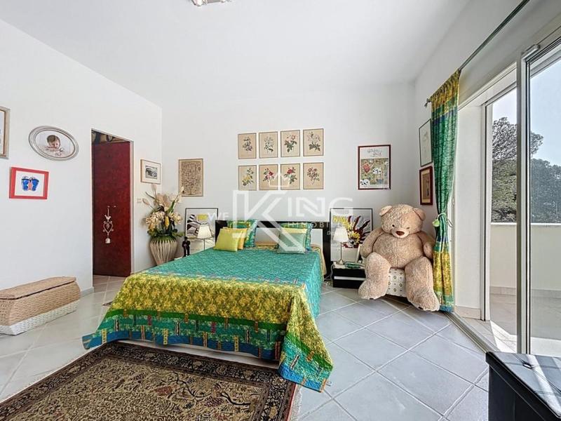 Villa - 250 m² - 6 pièces