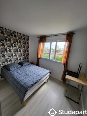 Chambre - 11 m² - 1 pièce