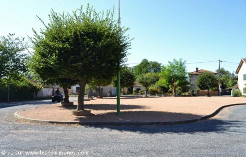 Terrain constructible - 2 710 m²