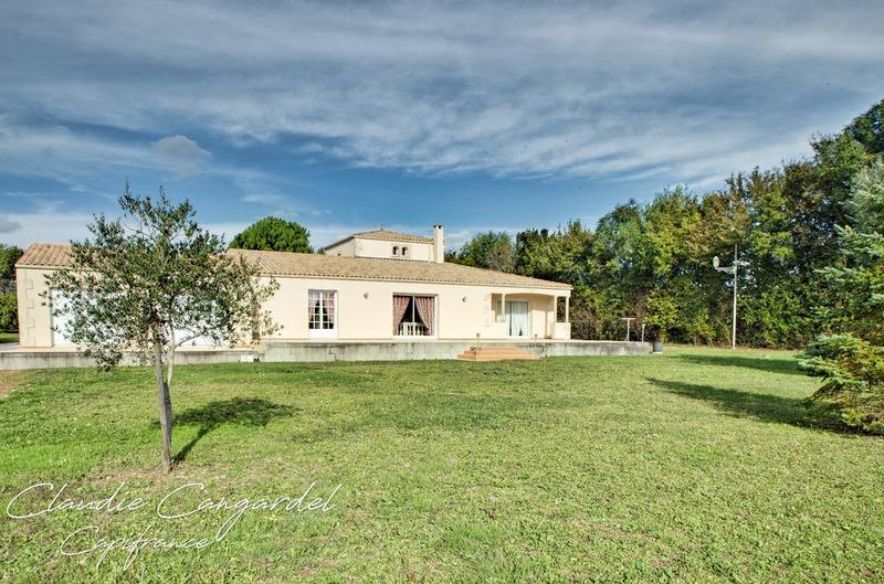 Maison - 257 m² - 8 pièces