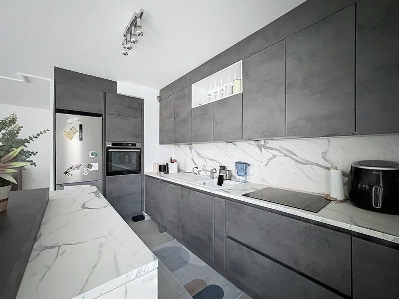 Appartement - 94 m² - 5 pièces