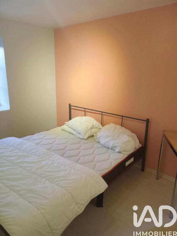 Maison - 300 m² - 8 pièces