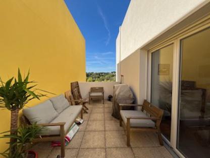 Appartement - 99 m² - 4 pièces