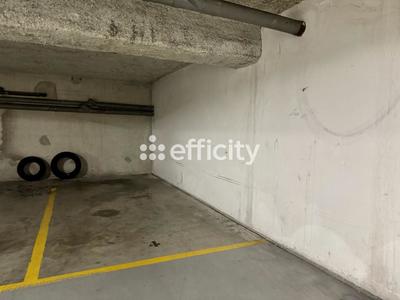 Parking / Garage - 15 m²