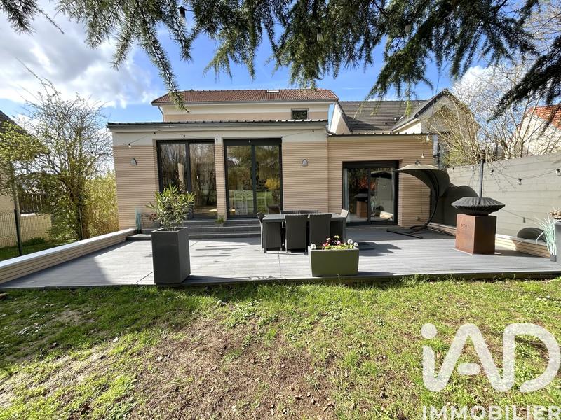 Maison - 162 m² - 7 pièces