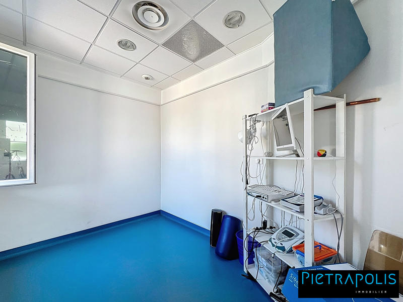 Maison - 234 m² - 6 pièces