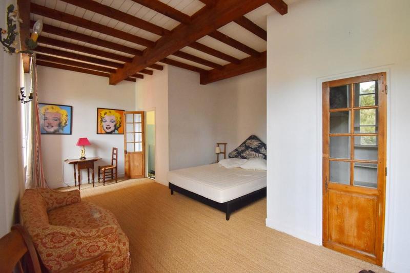 Maison - 490 m² - 21 pièces