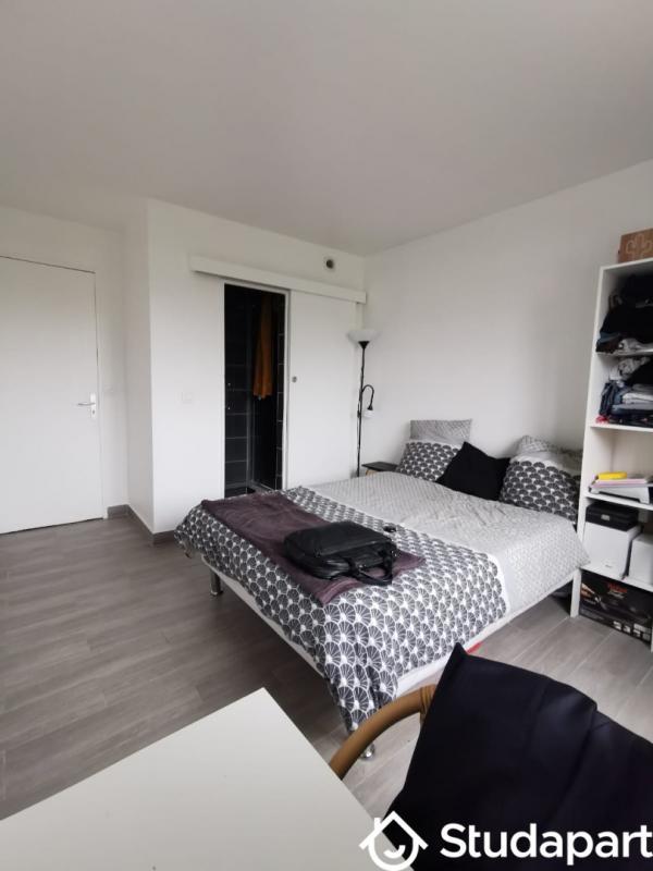 Chambre - 13 m² - 1 pièce