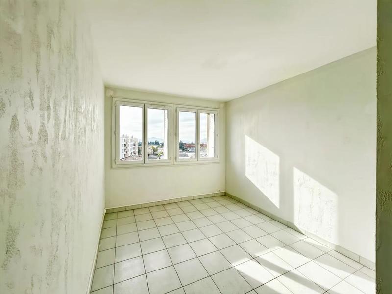 Appartement - 88 m² - 5 pièces