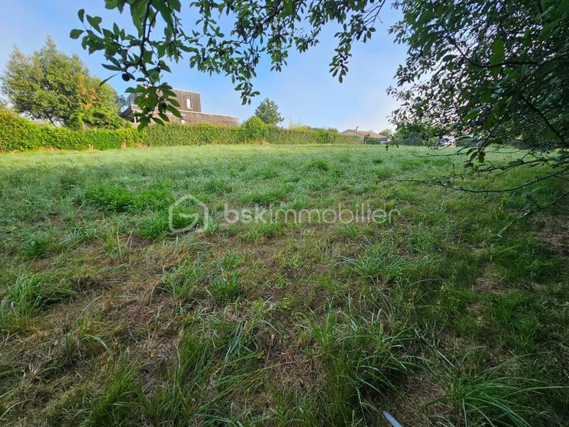 Terrain constructible - 2 120 m²