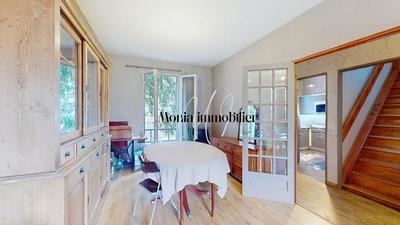 Pavillon - 160 m² - 7 pièces