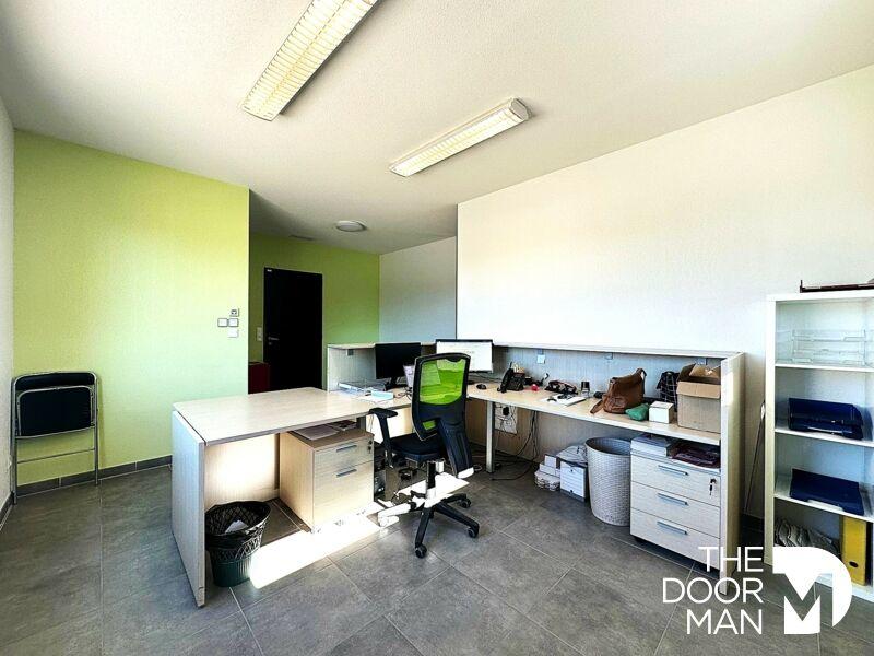 Bureau - 218 m² - 7 pièces