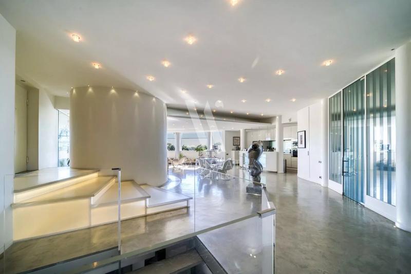 Appartement - 330 m² - 6 pièces