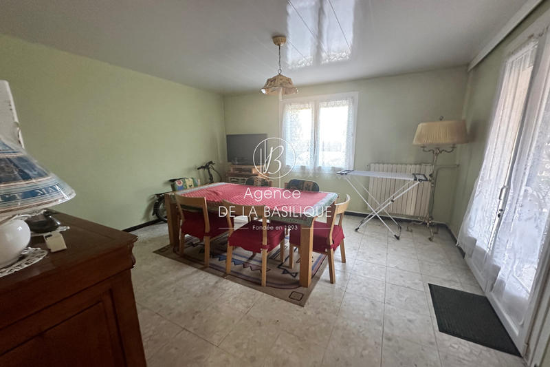 Maison - 200 m² - 6 pièces