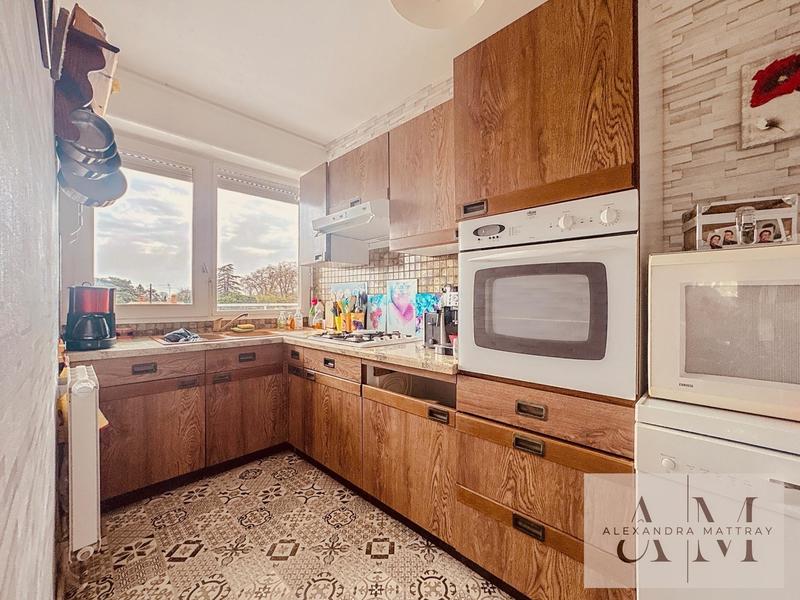 Appartement - 102 m² - 5 pièces