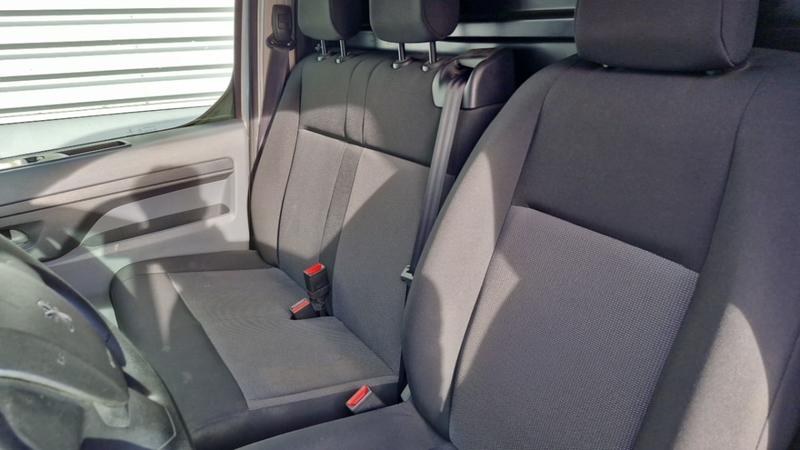 Peugeot Expert Fourgon tole standard 2.0 bluehdi 120 ss bvm6 premium