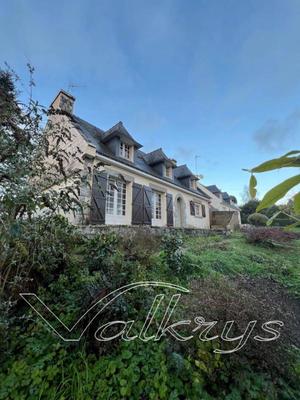 Maison - 180 m² - 10 pièces