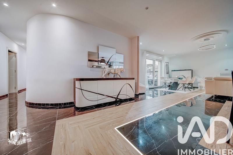 Maison - 122 m² - 6 pièces